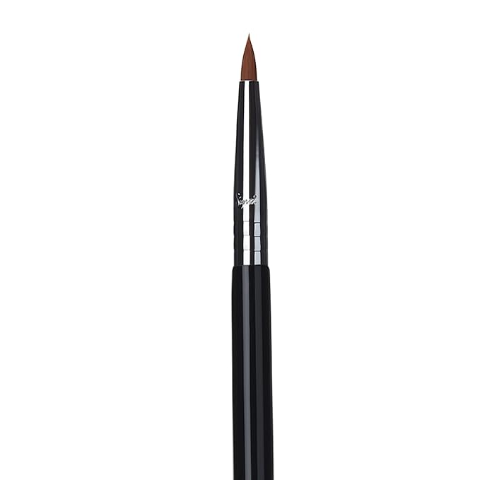 Sigma Beauty E05 Eye Liner Brush – Thin Eyeliner Brush with a Fine, Tapered Tip for Precise Application of Gel or Liquid Eyeliner Along Lash Lines, Skin-Safe Eyeliner Makeup Brush