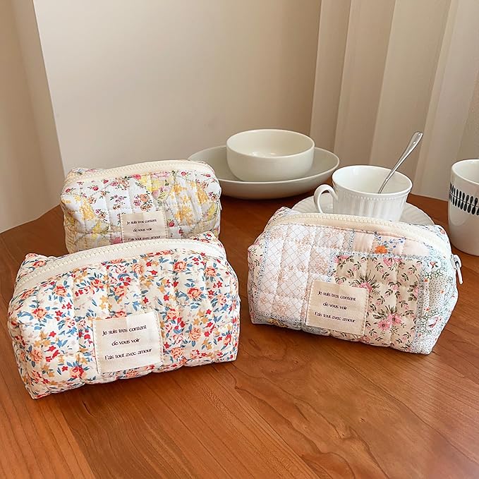 Floral Makeup Bag Small Cotton Quilted Cosmetic Makeup Bag Organizer, Aesthetic Portable Pouch Purse Toiletry Bag for Women Girls Travel accessories (Beige Floral-S)