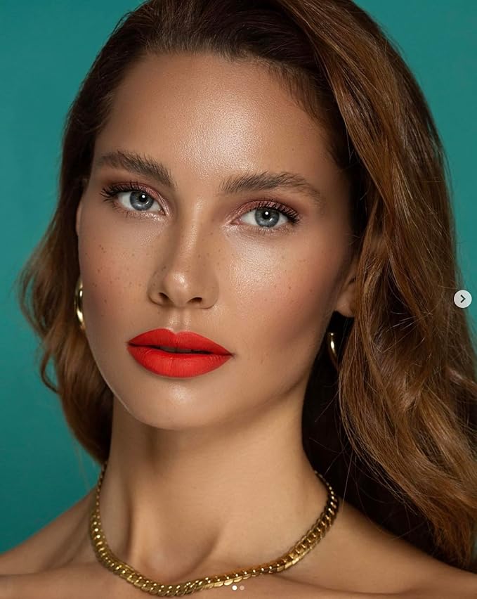 Radiant Professional Maxi Coverage Powder - Vitamin C Enriched - Helps Retain Moisture - SPF 15 - Full Coverage Makeup Foundation - Matte Finish Makeup Powder - Light Tan (05)