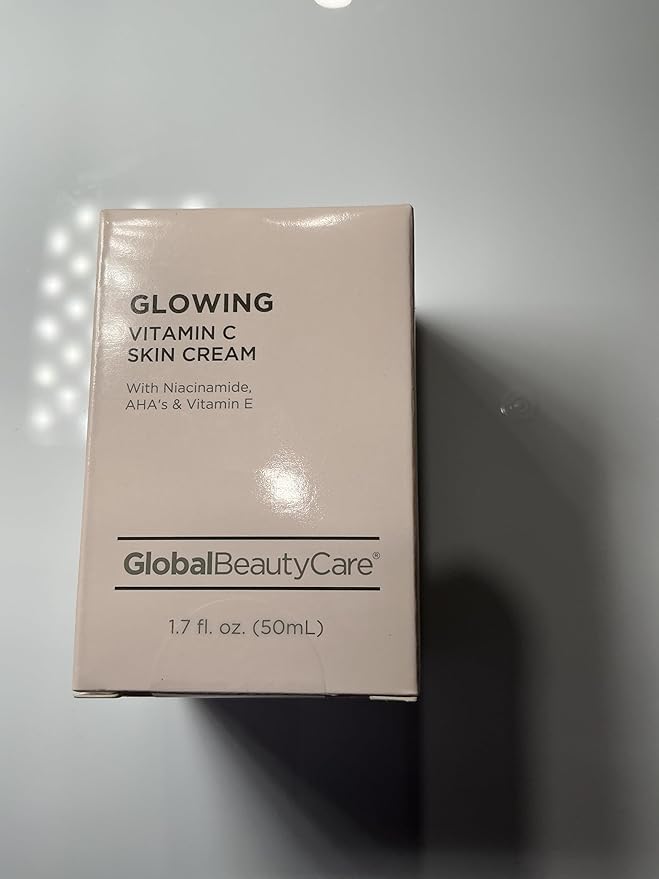 Global Beauty Care Glowing Vitamin C - Skin Cream with Niacinamide, AHA & Vitamin E 1,7 fl oz 50ml