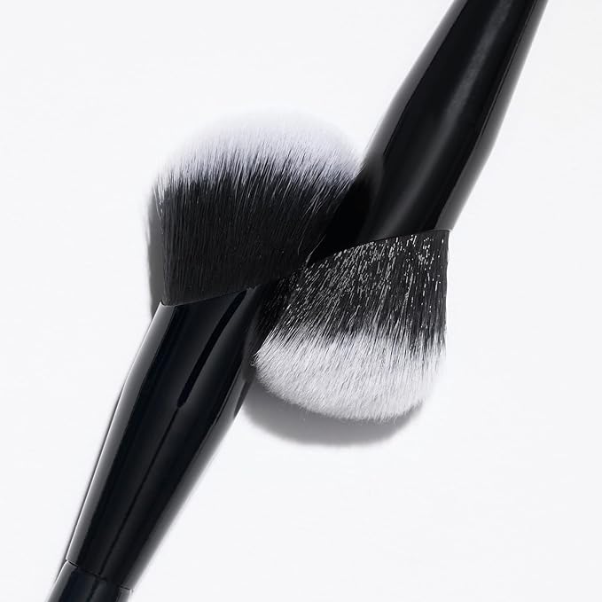 LAURA GELLER NEW YORK The Under Cover Kit: Ideal Fix Concealer + Precision Angled Concealer Brush (03 Light)